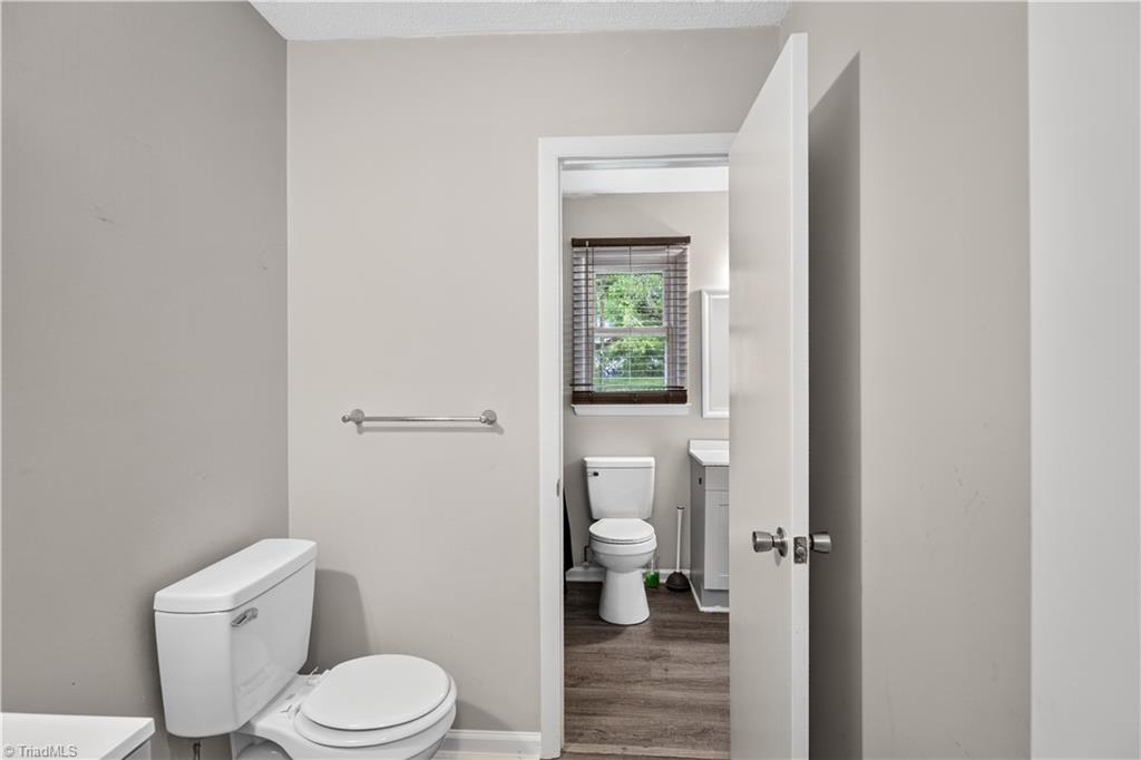 977 Shalimar Drive Property Photo 14