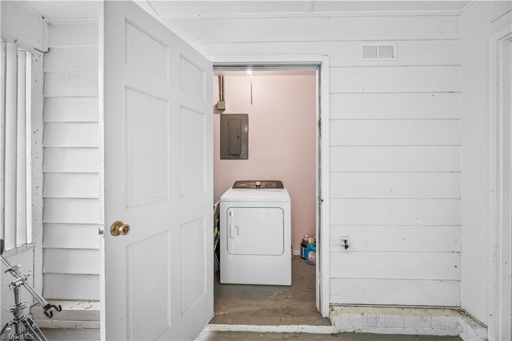 977 Shalimar Drive Property Photo 24