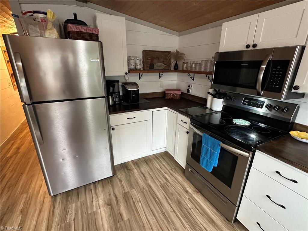 120 Cardinal Drive Property Photo 12