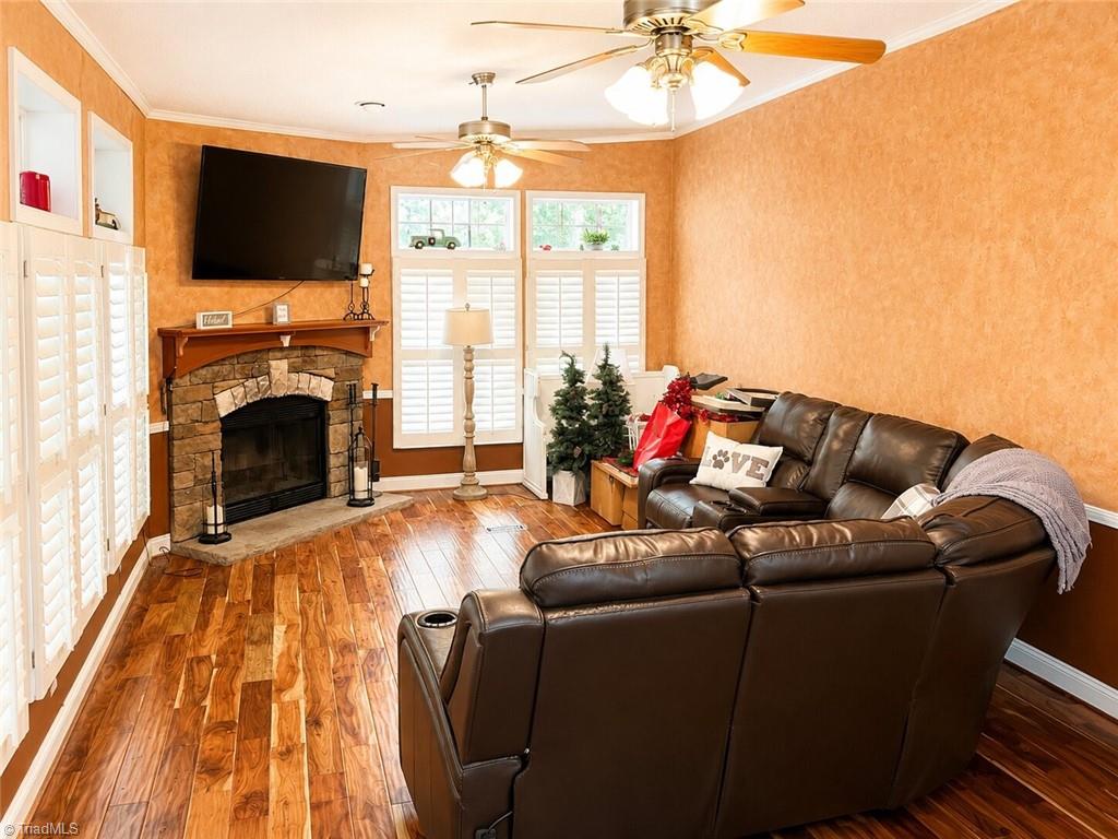 219 Sidden Street Property Photo 8