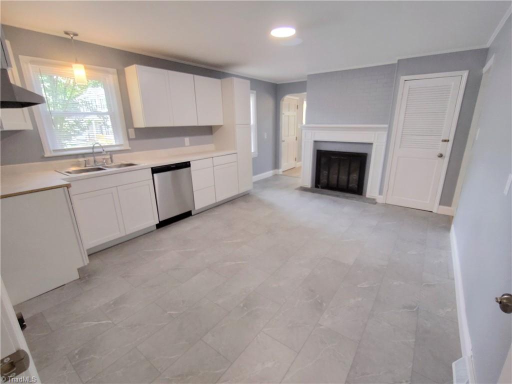 826 Graylyn Drive Property Photo 6