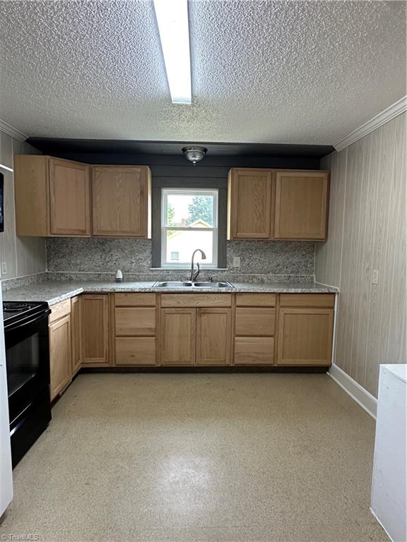 731 Leonard Road Property Photo 9