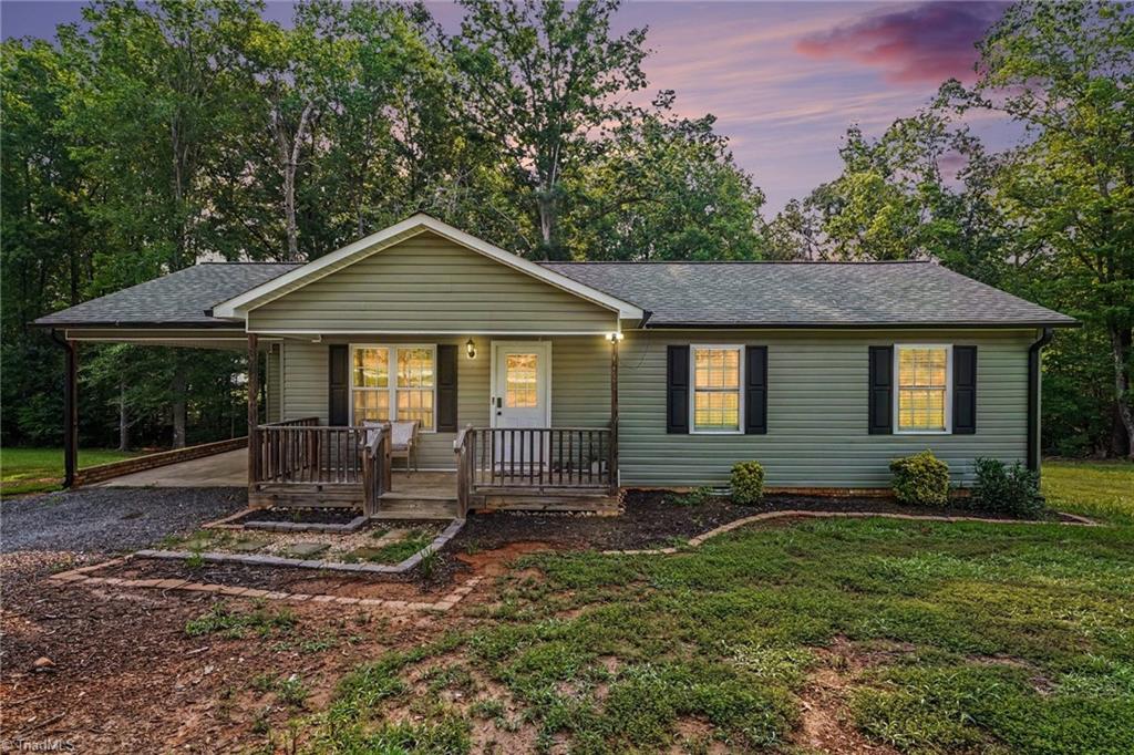 3756 Hoover Hill Road Property Photo 1