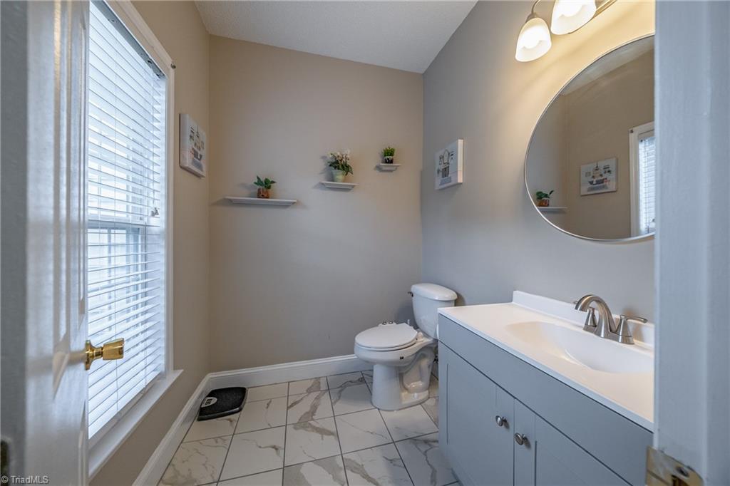 440 Craver Pointe Drive Property Photo 8