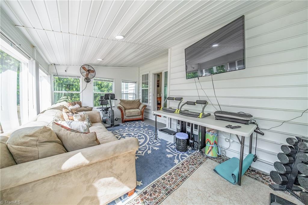 440 Craver Pointe Drive Property Photo 18