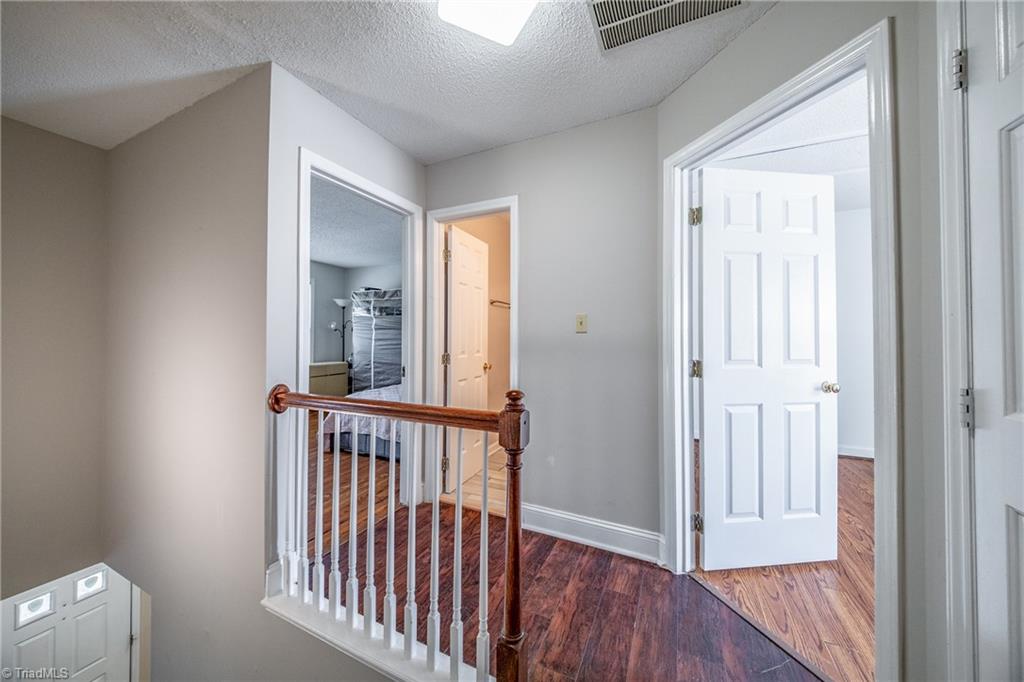 440 Craver Pointe Drive Property Photo 24