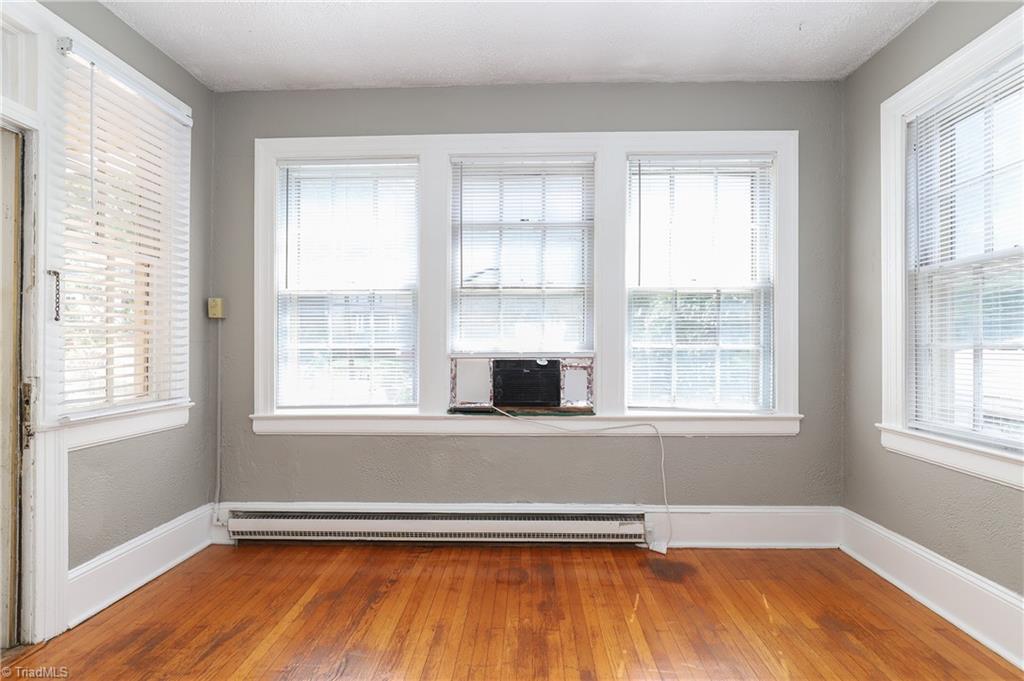 1025 West End Boulevard Property Photo 6