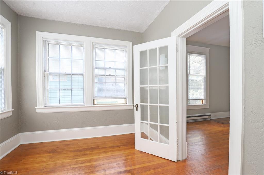 1025 West End Boulevard Property Photo 7