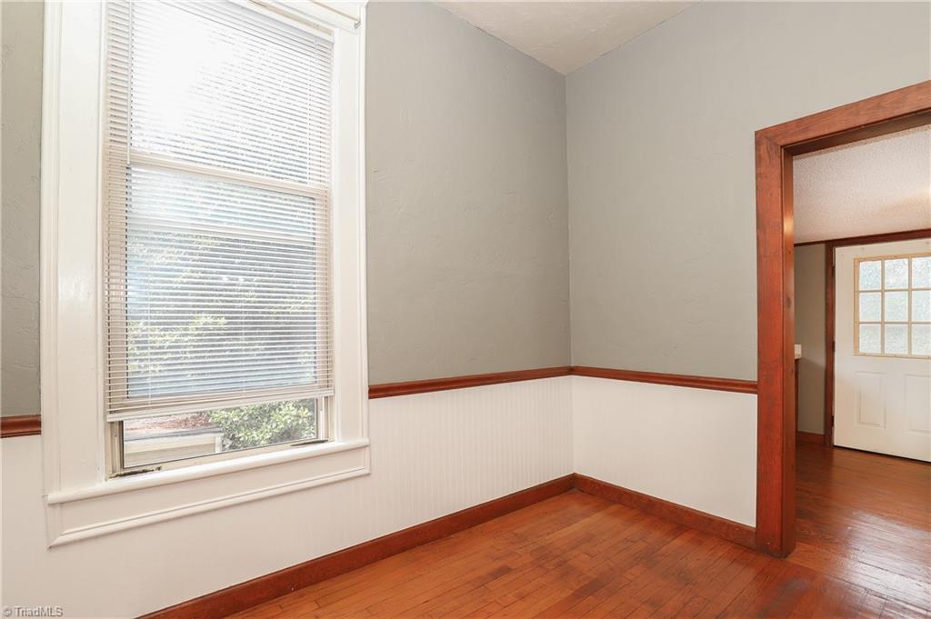 1025 West End Boulevard Property Photo 14