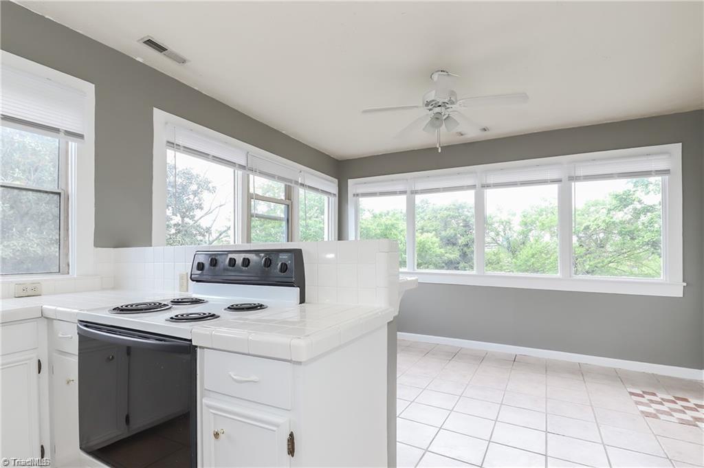 1025 West End Boulevard Property Photo 31