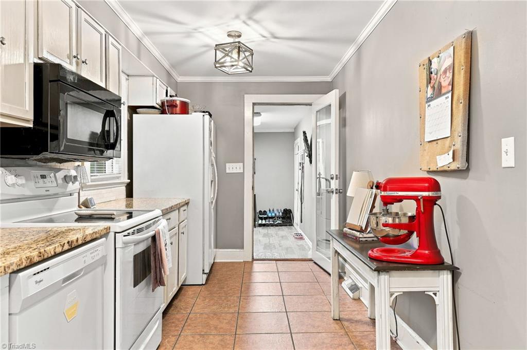 4298 Edgar Road Property Photo 12