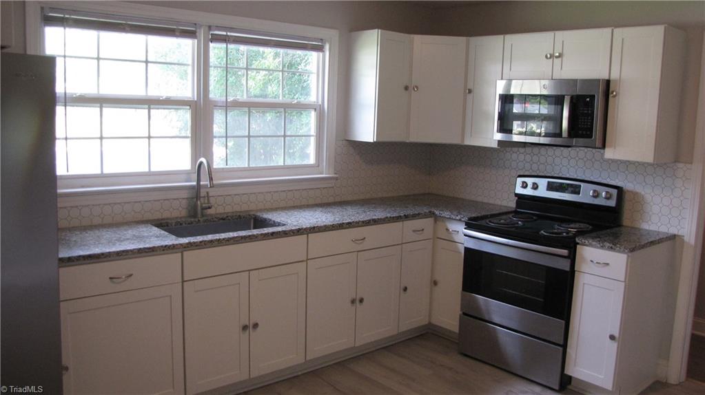 1505 Cook Street Property Photo 6