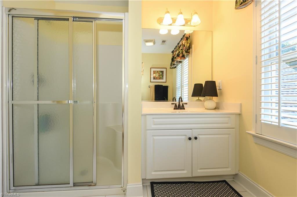 18 Heathrow Court Property Photo 39