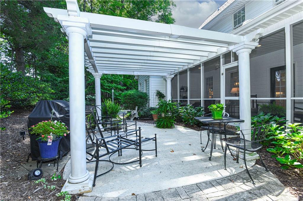18 Heathrow Court Property Photo 43