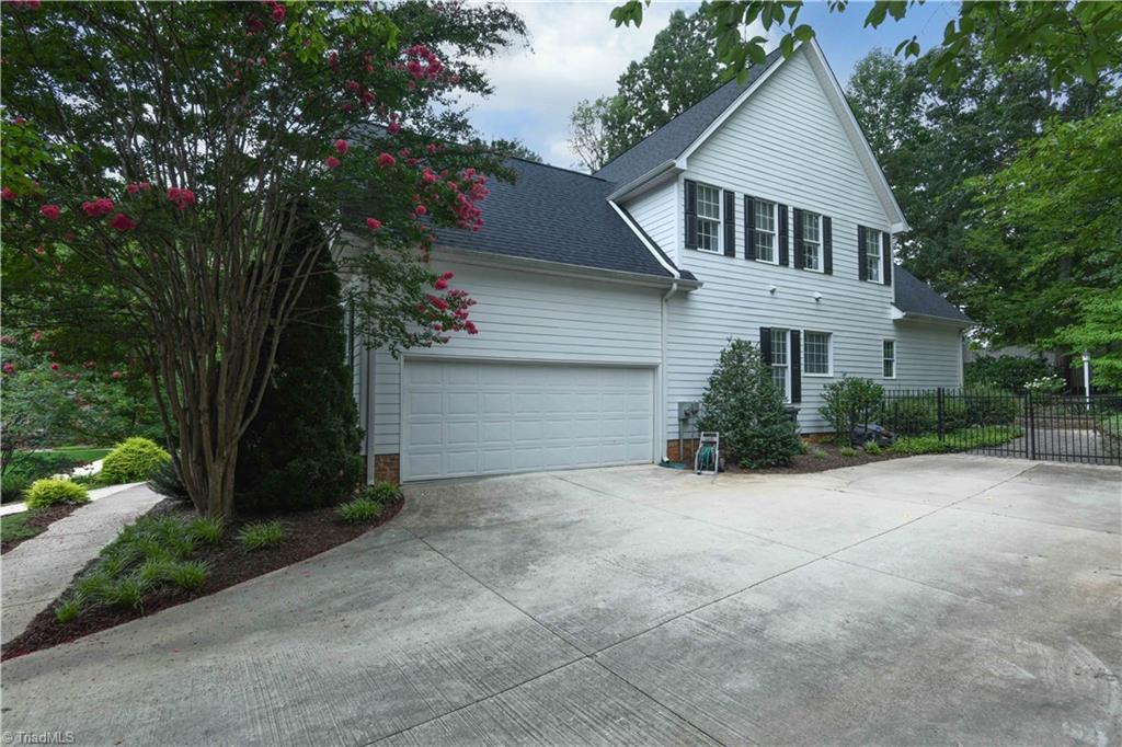 18 Heathrow Court Property Photo 47