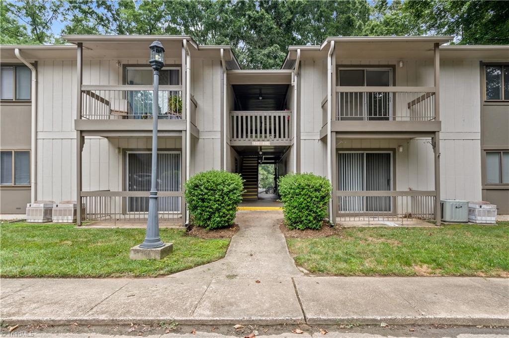 2230 Sunderland Road # 42E Property Photo 1