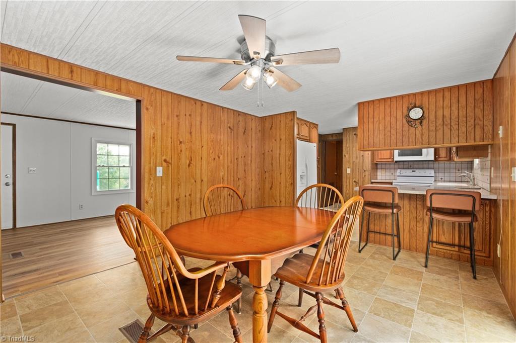 363 North Road Property Photo 11