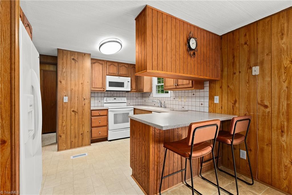 363 North Road Property Photo 14