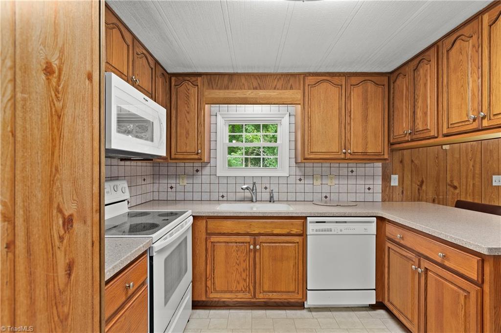 363 North Road Property Photo 16