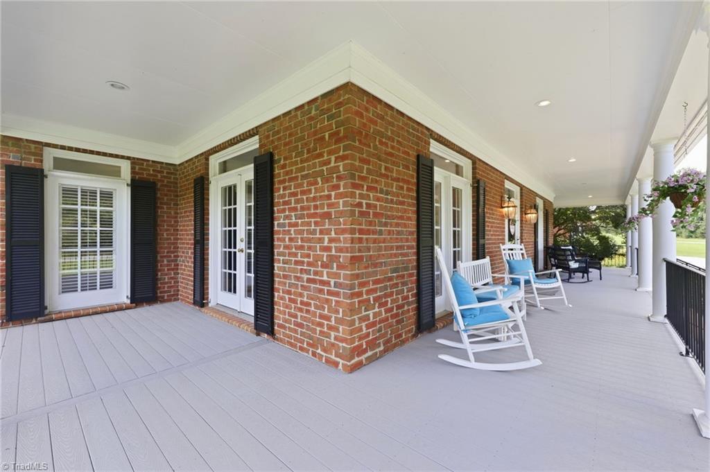 3922 Old Berkshire Drive Property Photo 4