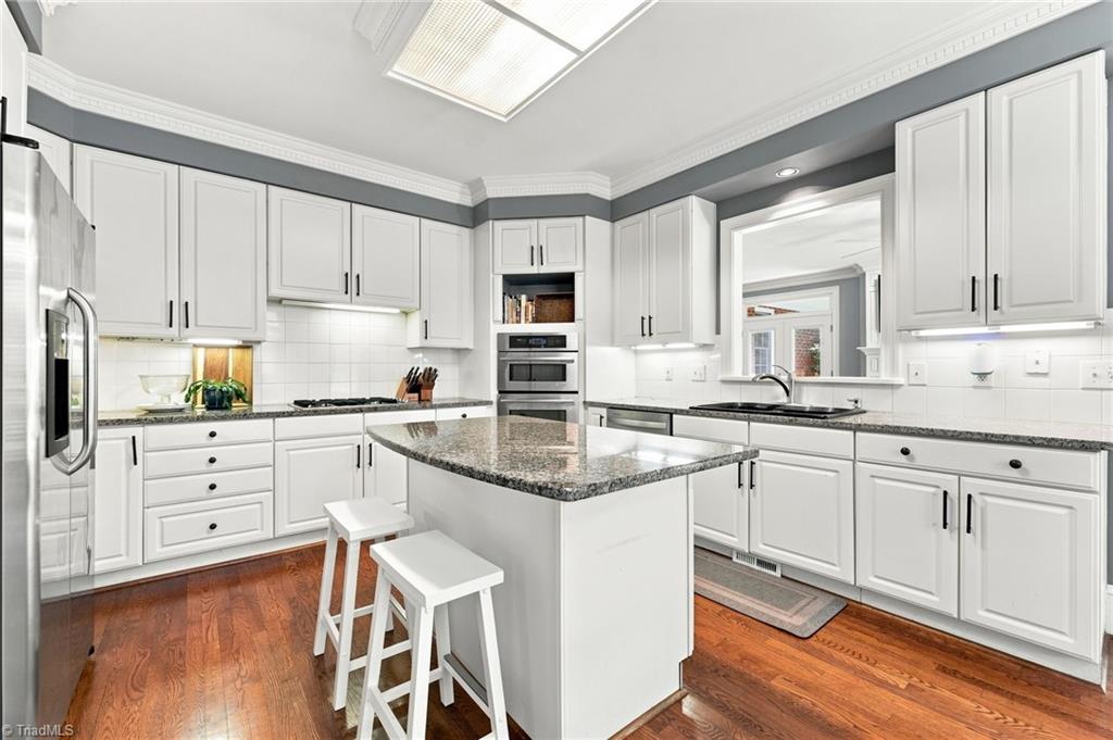 3922 Old Berkshire Drive Property Photo 14