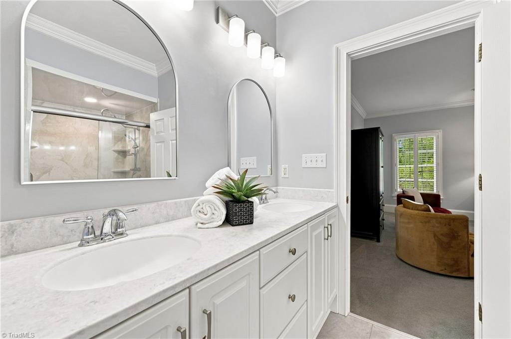 3922 Old Berkshire Drive Property Photo 22