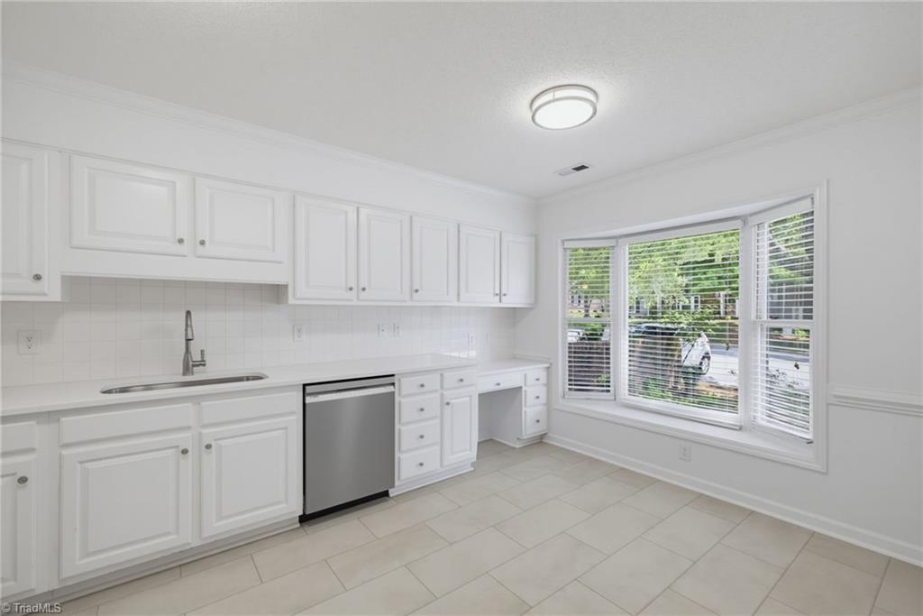 5427 Winters Way Property Photo 14