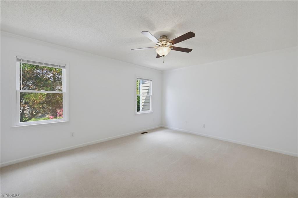 5427 Winters Way Property Photo 22