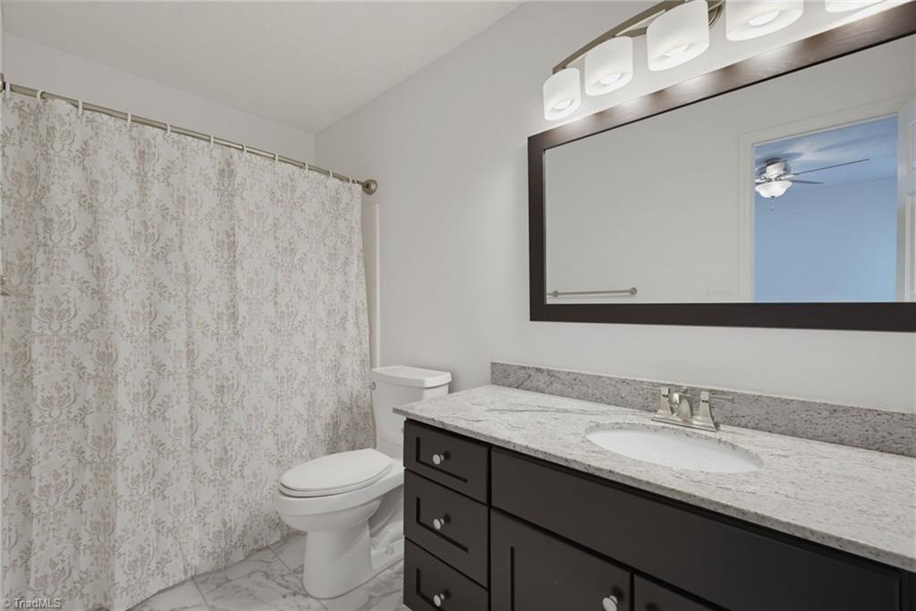 5427 Winters Way Property Photo 23