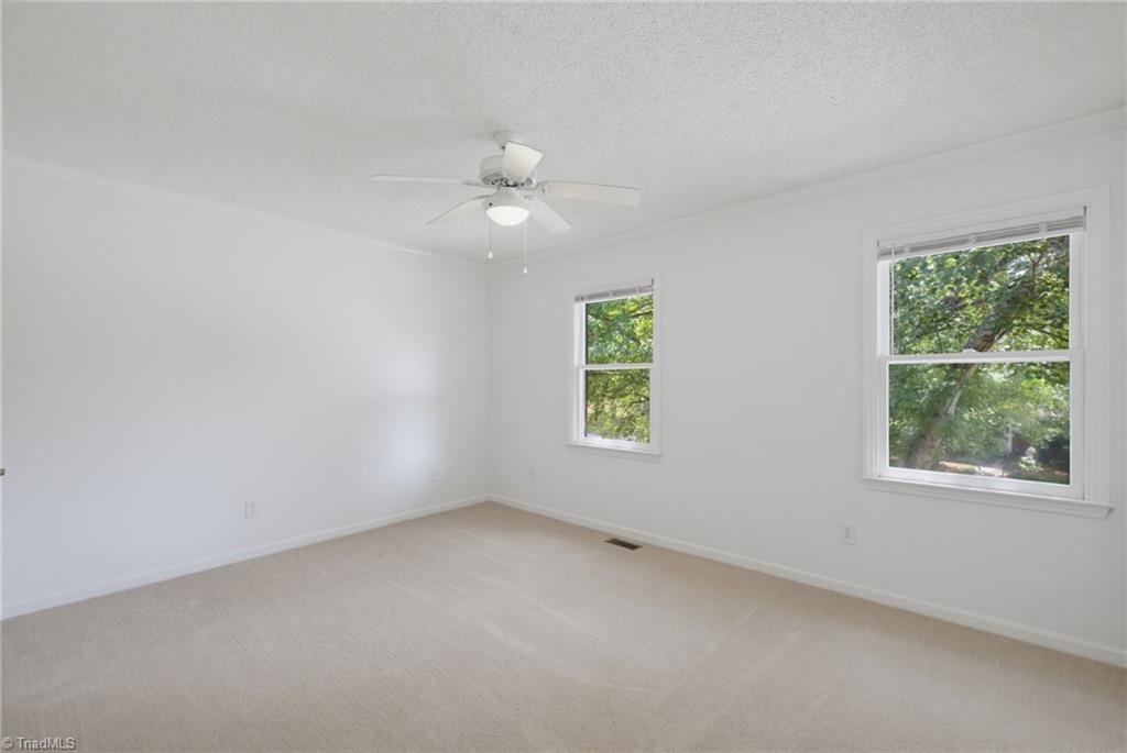 5427 Winters Way Property Photo 25