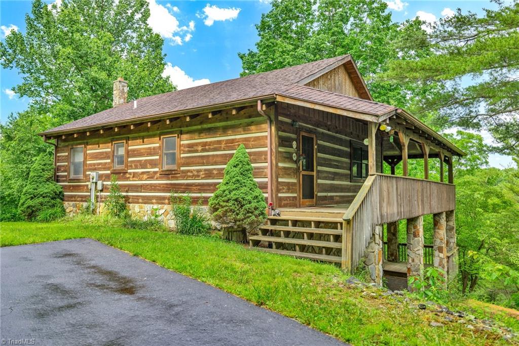 1521 Nc Highway 194 Property Photo 1