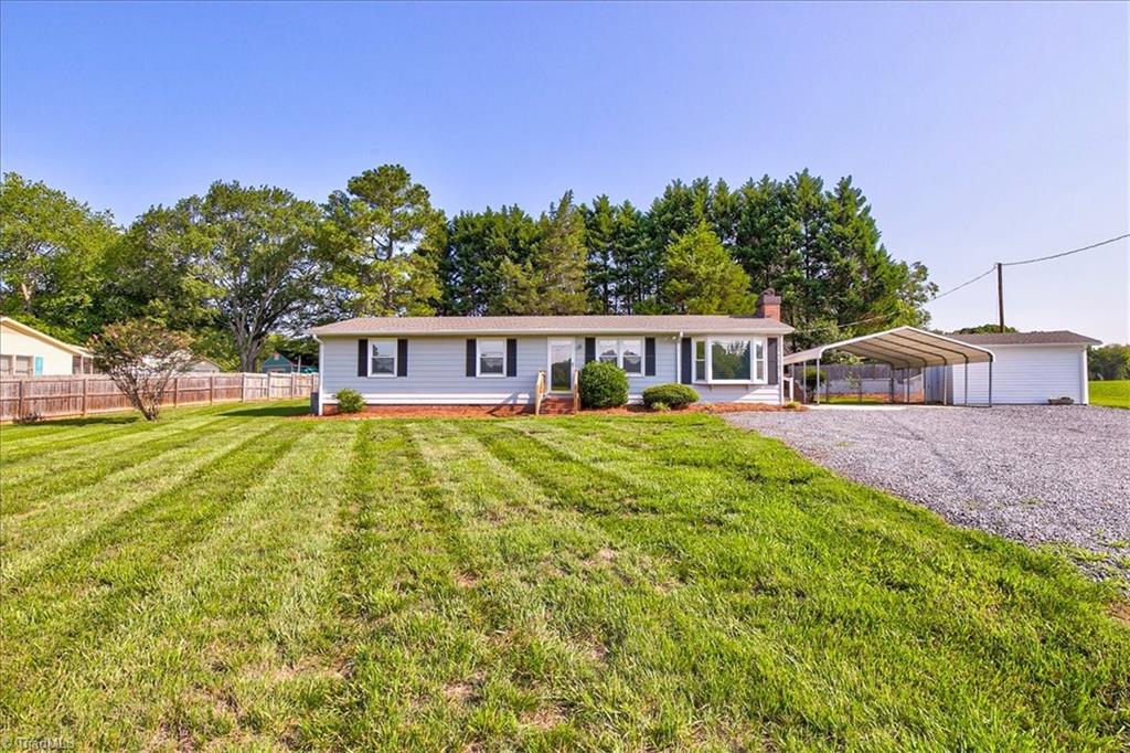 6514 Us Highway 158 Property Photo 3