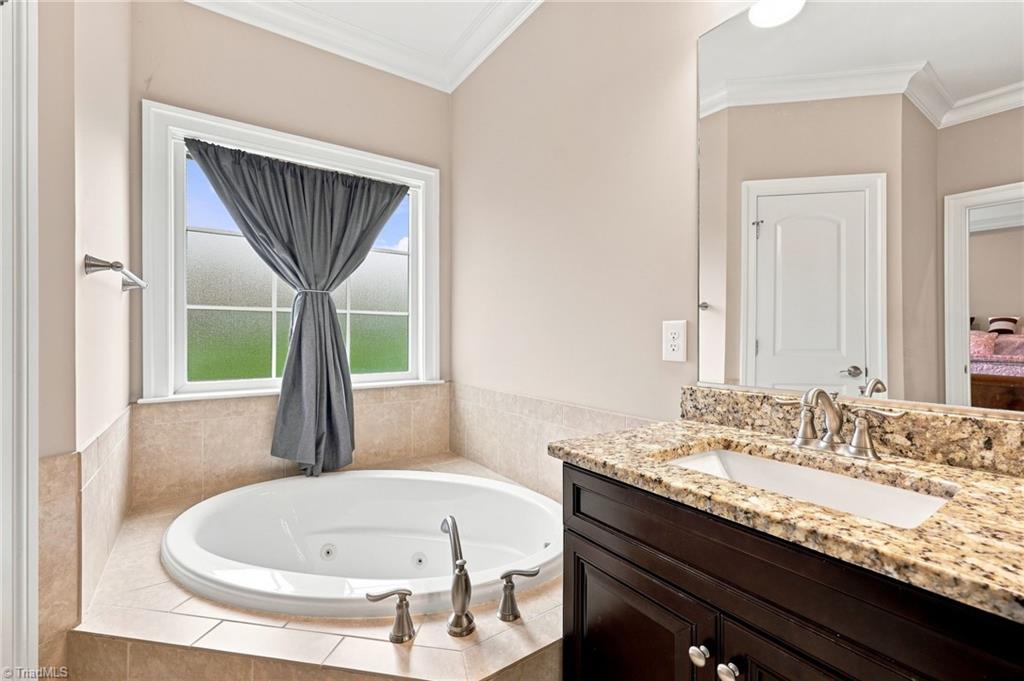 506 Margaret Hiatt Court Property Photo 17
