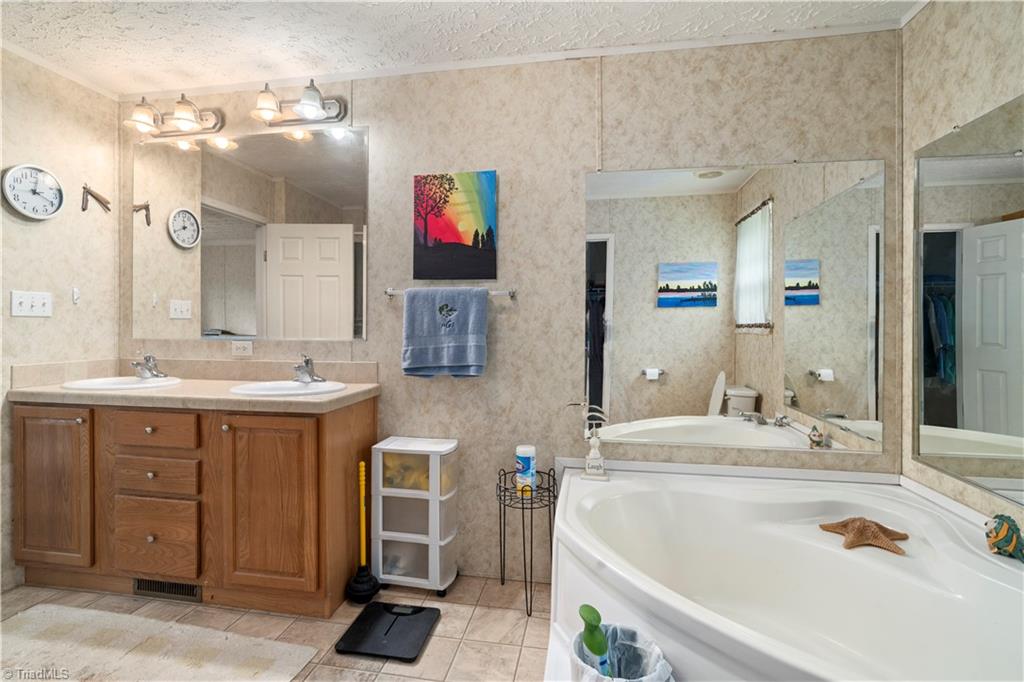 149 Bonkin Lake Road Property Photo 7