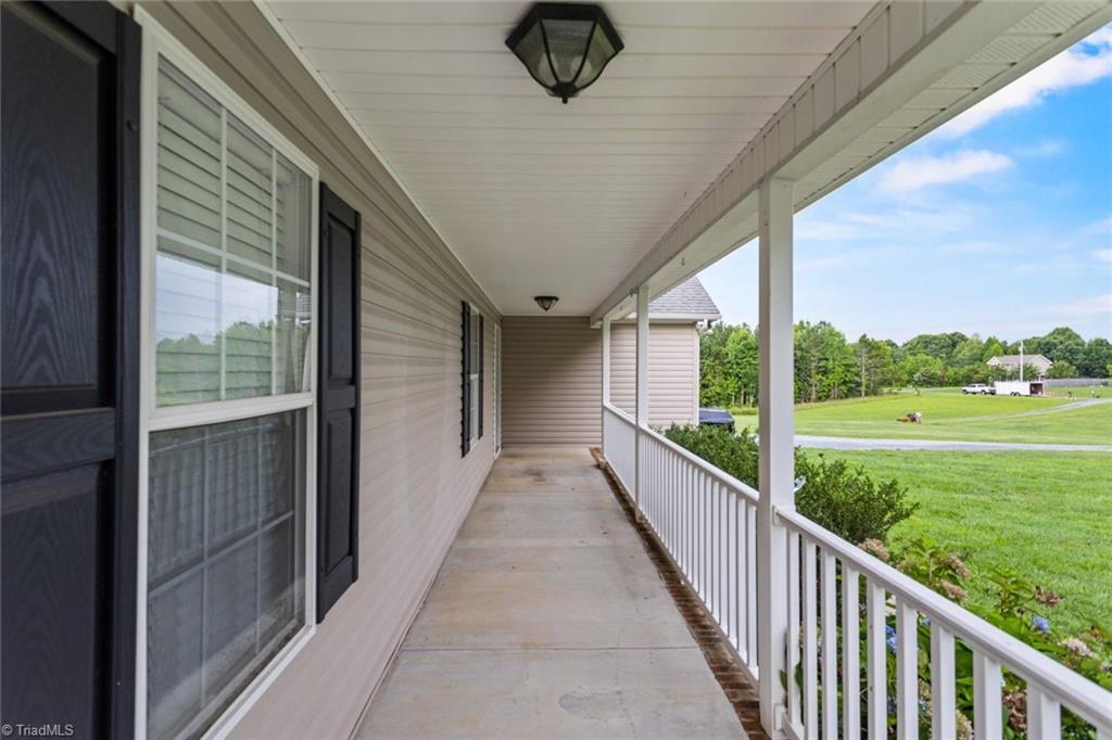 6050 Griffin Drive Property Photo 4