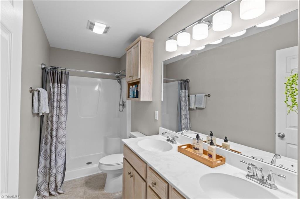 6050 Griffin Drive Property Photo 15