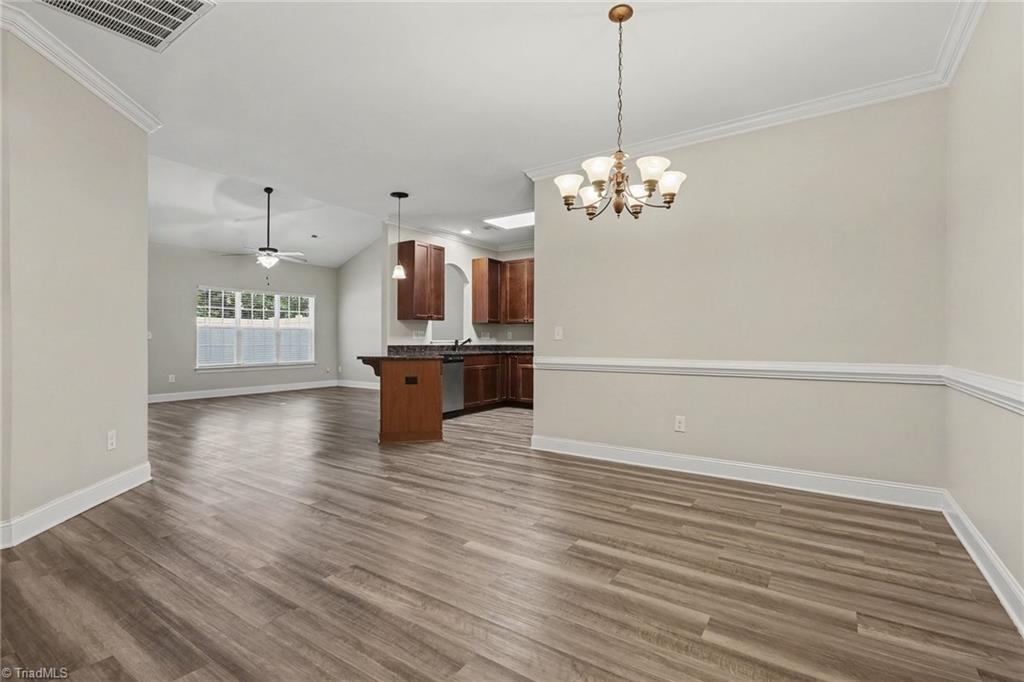 141 Chestnut Bend Drive Property Photo 6