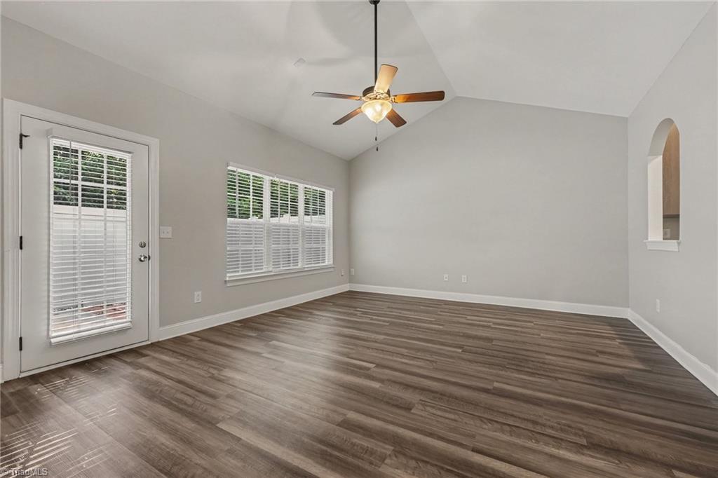 141 Chestnut Bend Drive Property Photo 10