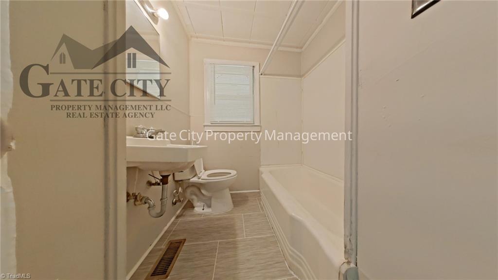 914 Randolph Street Property Photo 13
