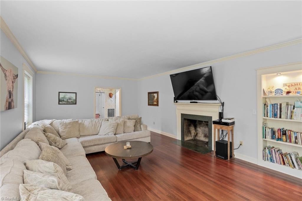 301 Carolina Avenue Property Photo 7