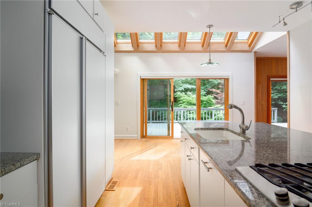 856 Buttonwood Drive Property Photo 10