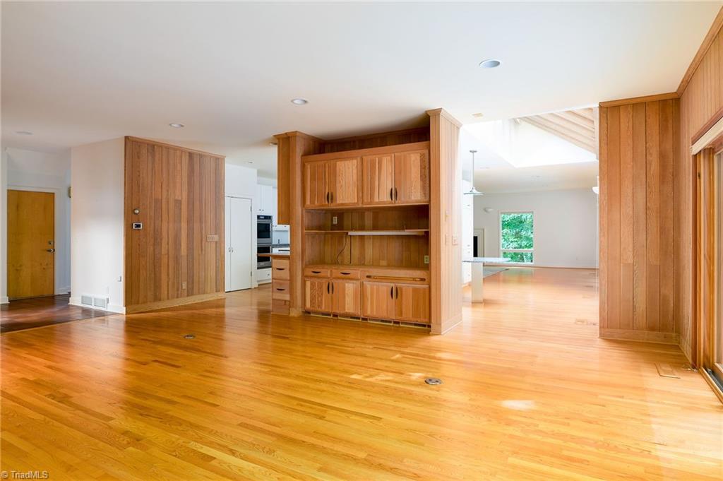 856 Buttonwood Drive Property Photo 16