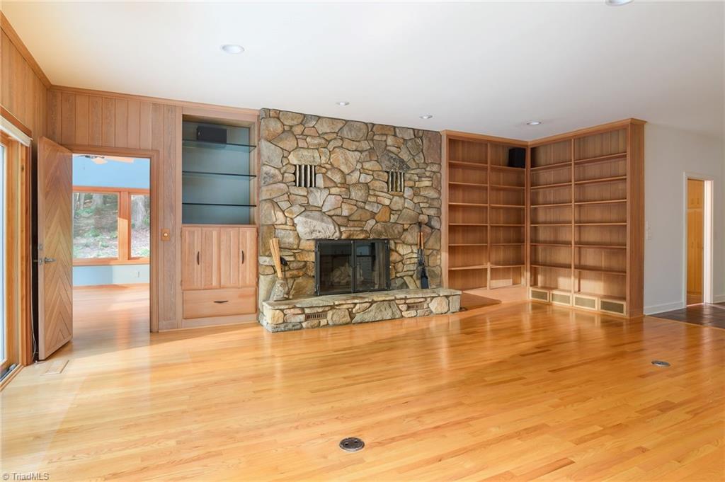 856 Buttonwood Drive Property Photo 17