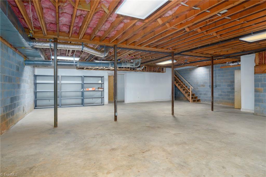 856 Buttonwood Drive Property Photo 38