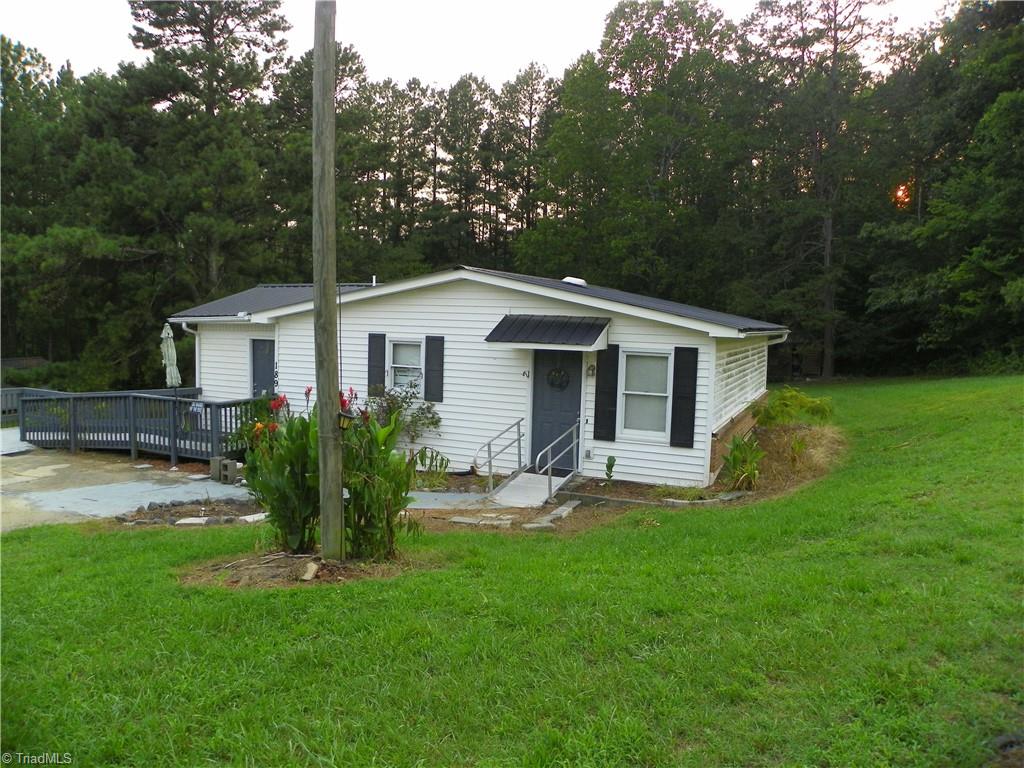 189 High Bluff Drive Property Photo 2