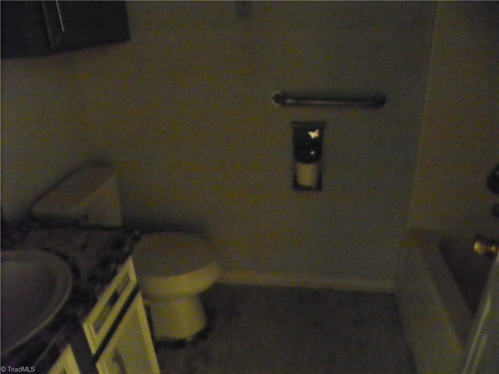 189 High Bluff Drive Property Photo 9