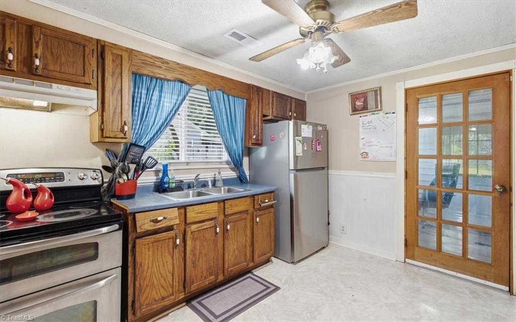 3914 Macarthur Road Property Photo 7