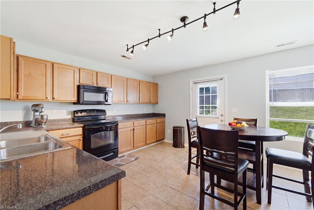 4560 Vernon Farms Boulevard Property Photo 12