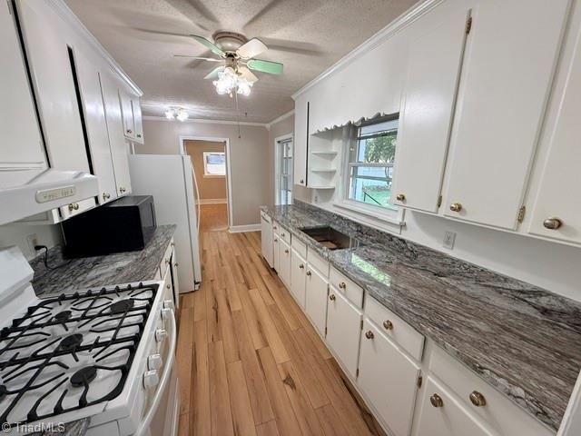 244 Weaver Street Property Photo 4