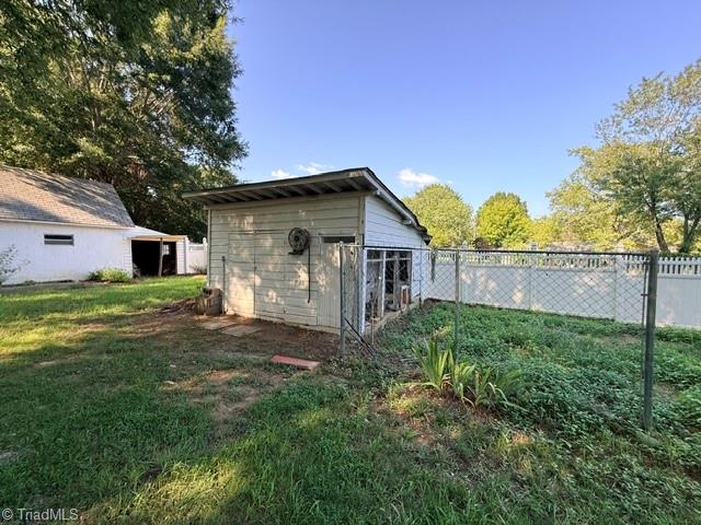 244 Weaver Street Property Photo 25